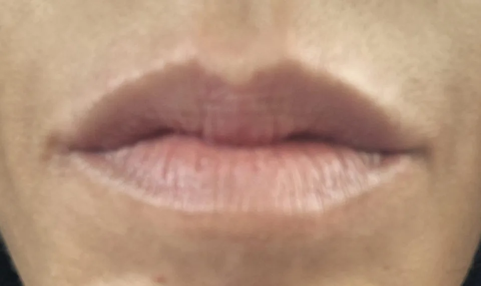 Dettaglio labbra con colore naturale